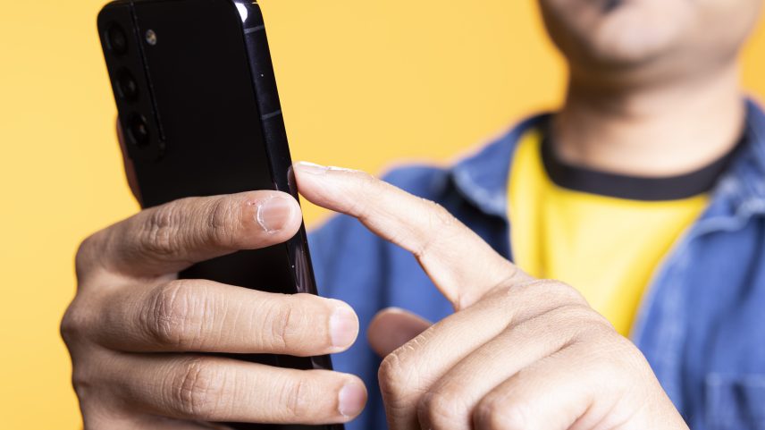 Aplicativos de idiomas usam inteligência artificial para criar planos de estudo, corrigir pronúncia e praticar conversação — Foto: Reprodução/ Magnific (antigo Freepik)