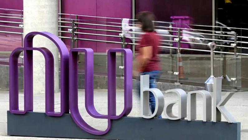 Logotipo de Nubank na sede do banco em São Paulo, Brasil, 19 de junho de 2018 — Foto: Paulo Whitaker/Reuters