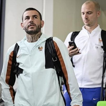 Zagueiro aponta França pronta para estreia na Copa