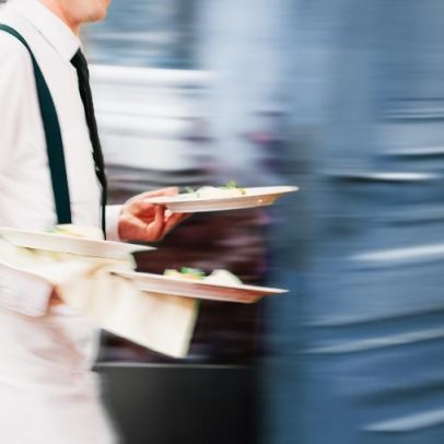 Fim da escala 6x1 transforma restaurantes em ambientes mais humanos