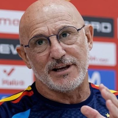 Técnico espanhol critica arbitragem na Copa e afirma que foi difícil