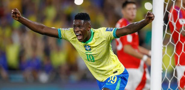 Luiz Henrique comemora gol da seleção sobre o Chile no Maracanã