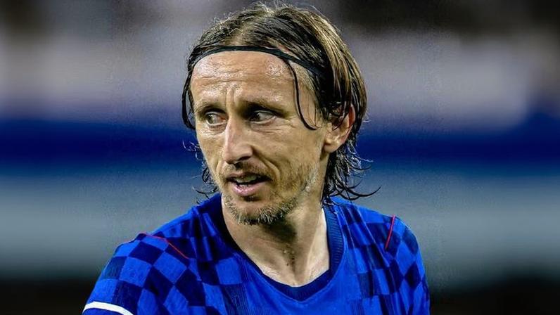 Luka Modric em ação durante jogo entre Croácia e Inglaterra pela Copa do Mundo