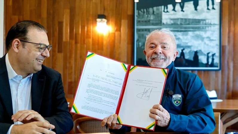 Lula sanciona medida que autoriza renovação automática da CNH