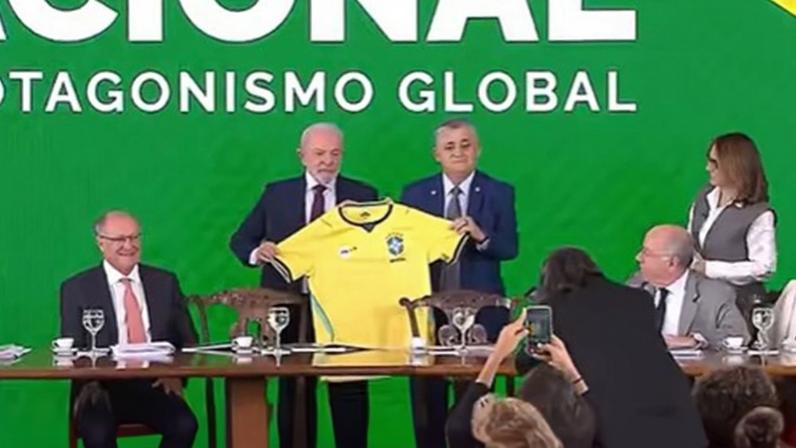 Presidente Lula durante a reunião do Conselhão