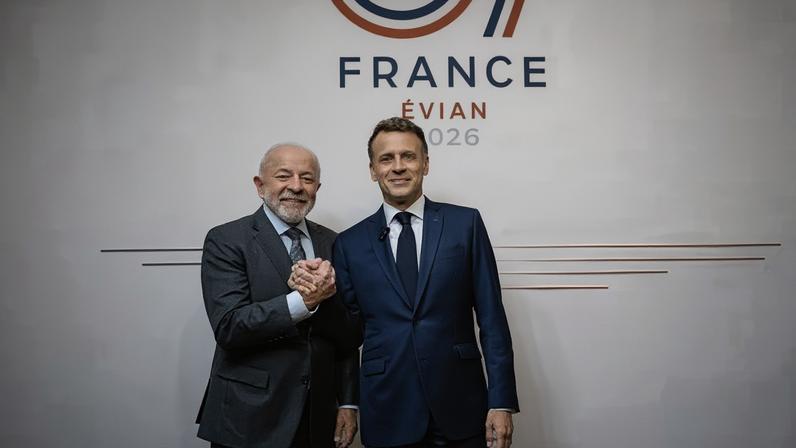 Presidente Lula e Emmanuel Macron, da França, durante reunião bilateral às margens da Cúpula do G7