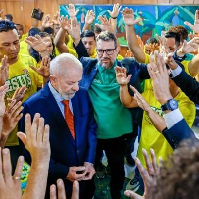 PT critica políticas religiosas, mas busca apoio de evangélicos