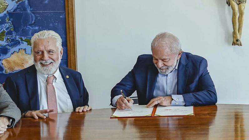 PT insistirá em vincular Master a Flávio mesmo após ação contra Jaques