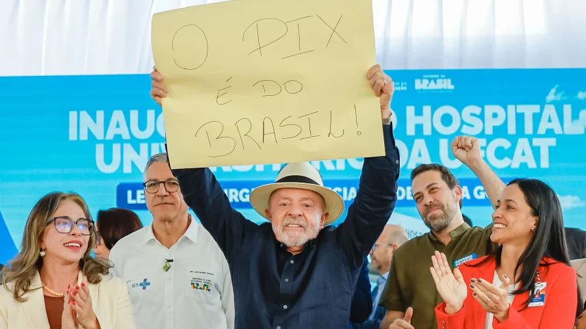 Lula faz demagogia com Pix e vai novamente comprar briga com os Estados Unidos. (Foto: Ricardo Stuckert/Presidência da República)