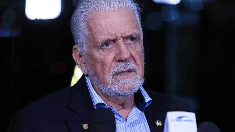 Senador Jaques Wagner durante coletiva após reunião de líderes no Senado. Foto Lula Marques/ Agência Brasil