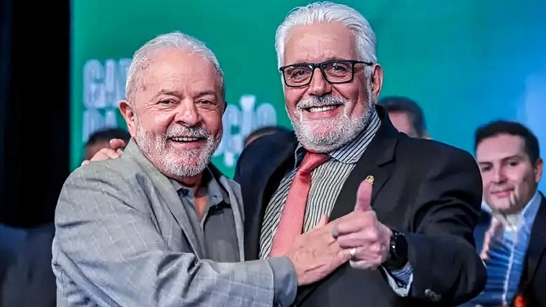 Lula e Wagner, principal articulador do PT na Bahia e alvo da nona fase da Operação Compliance Zero