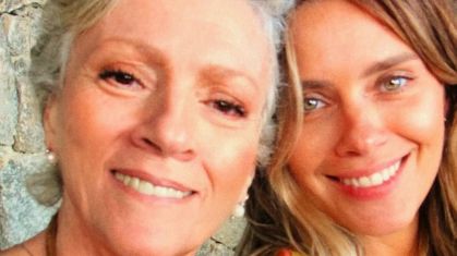 Carolina Dieckmmann lamentou ausência da mãe