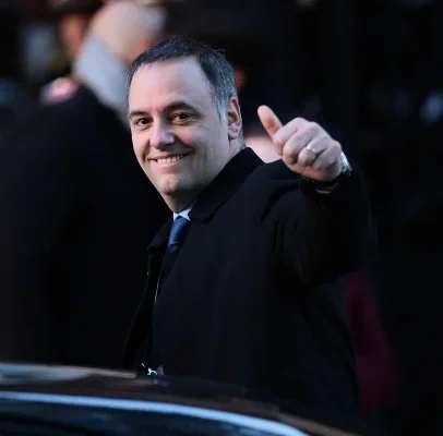 Chefe de gabinete de Milei renuncia durante investigação por enriquecimento