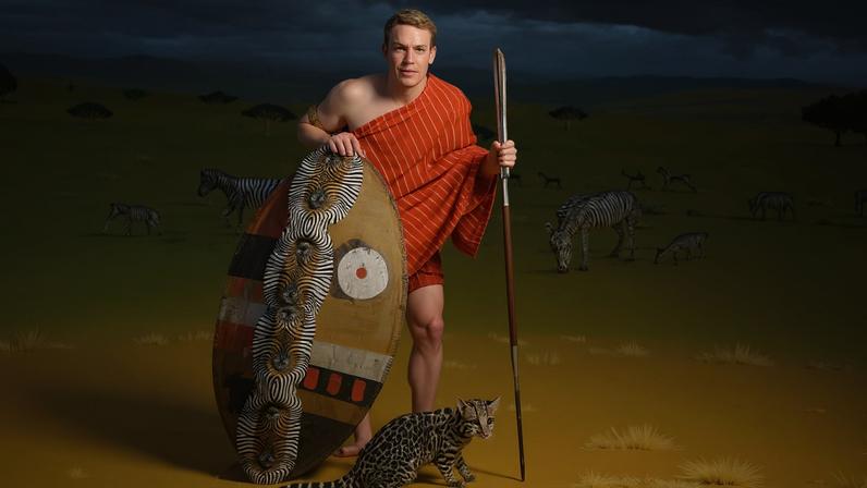 Neuer como um guerreiro Masai para o ensaio fotográfico — Foto: Reprodução/X (antigo Twitter)