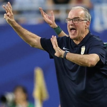 Bielsa lamenta empate do Uruguai na Copa e aponta necessidade de vencer