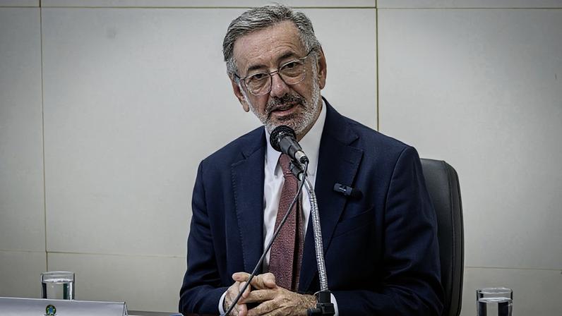 “Não ter uma agenda como essa, como política do Estado, custa muito para o país”, afirmou o ministro da Indústria, Márcio Elias Rosa