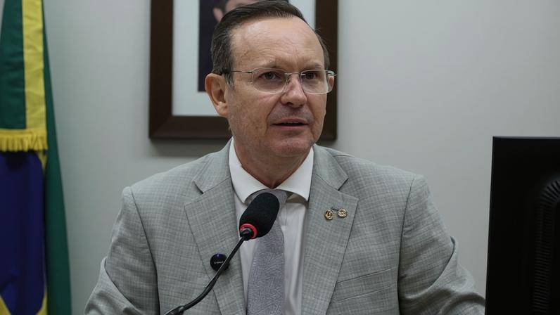 Projeto divide recursos das bets e prevê verba para assistência social