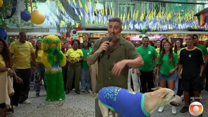 Marcos Mion comete gafe e troca nome de Escobar ao vivo