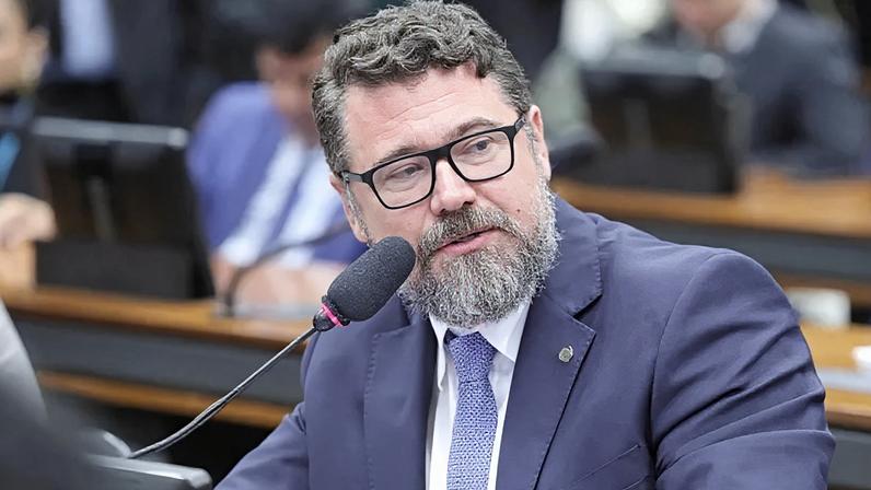 Durante fala em evento em Campo Grande, Pollon (na foto) criticou colegas de bancada e disse que "nós não temos coragem de peitar o bosta do Hugo Motta"