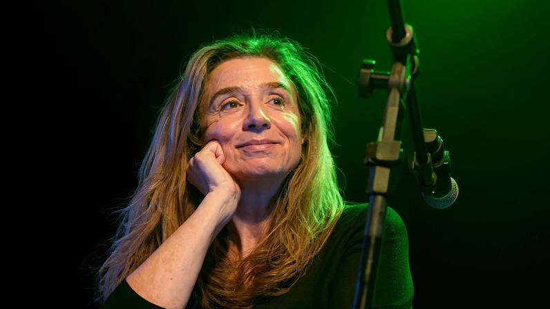 Marisa Orth defende liberdade no humor e afirma não ter encontrado o limite