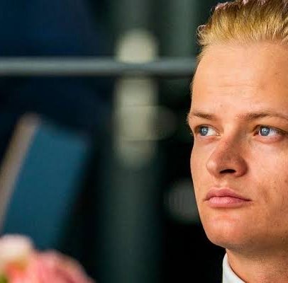 Filho da princesa herdeira da Noruega é condenado a 4 anos por estupro