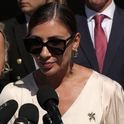 Brasileira vítima de Epstein relata ameaças após denunciar