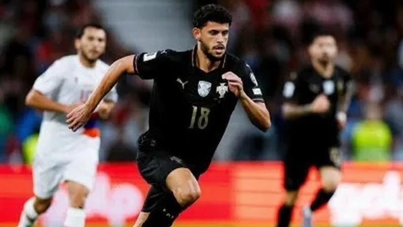 Matheus Nunes, meio-campista do Manchester City e da Seleção Portuguesa