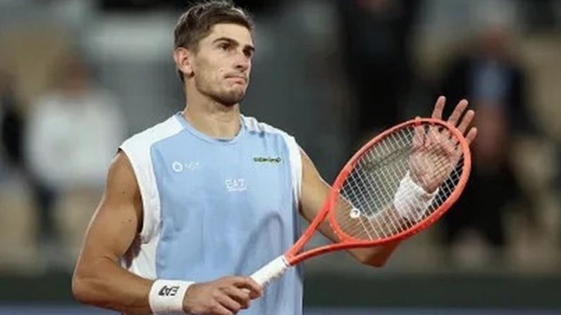 Matteo Arnaldi deixou Roland Garros por conta de um vírus