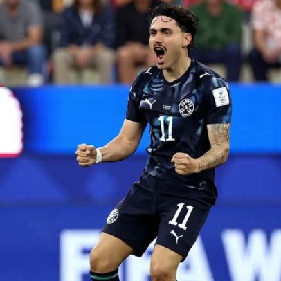 Maurício, do Palmeiras, marca seu primeiro gol pelo Paraguai na Copa do Mundo