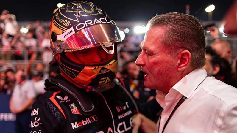 Max Verstappen e Jos Verstappen no Qatar 2023