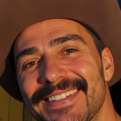 Influenciador reage drasticamente após vídeos sobre OVNI