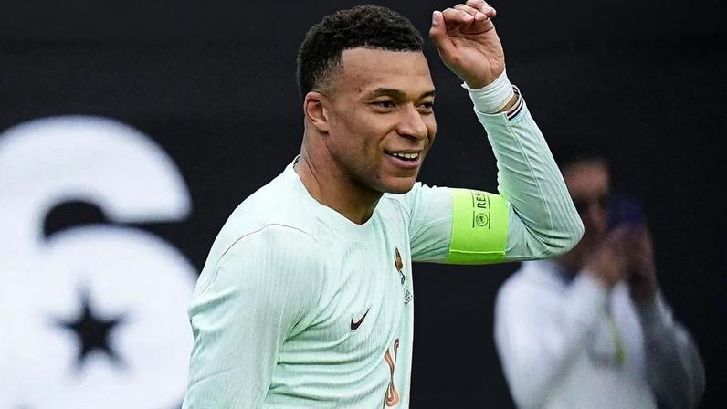 Kylian Mbappé celebra gol na Copa do Mundo de 2026