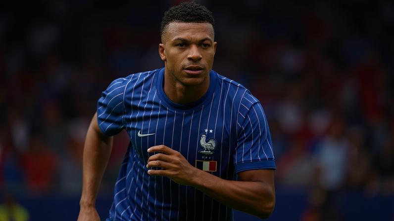 Foto colorida de Mbappé - Metrópoles