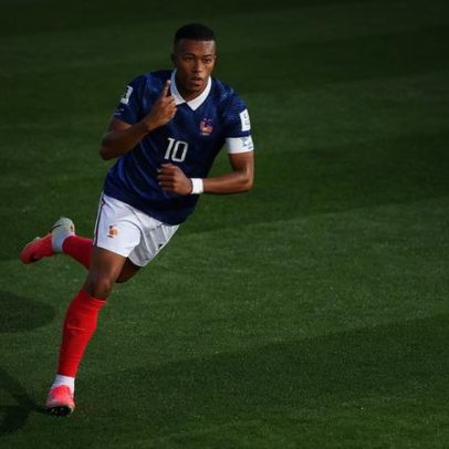 Mbappé afirma que não joga para quem o critica