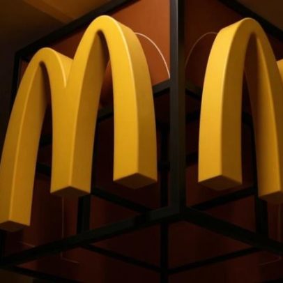 McDonald's lança drive-thru com IA que lembra clientes