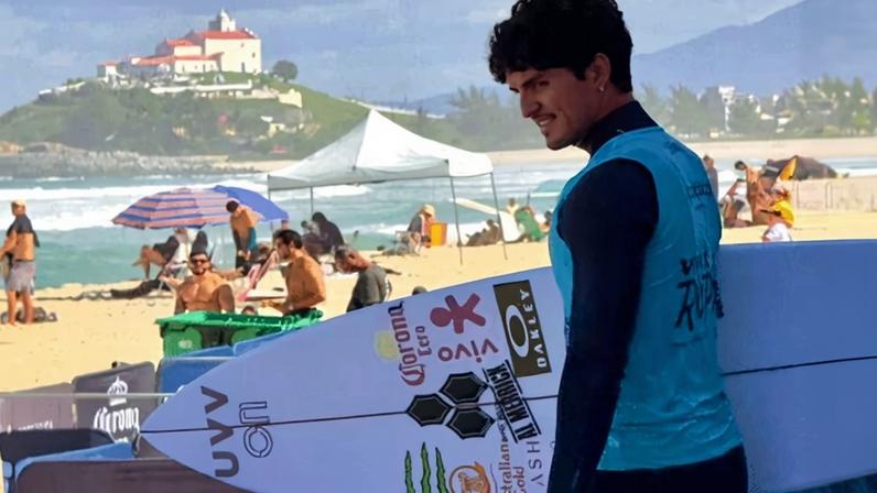 Medina aparece com UVV ON em Saquarema