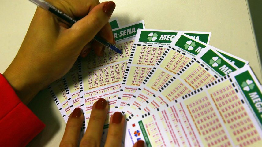 Mega-Sena, concurso da Mega-Sena, jogos da Mega-Sena, loteria da Mega-Sena. Foto: Marcello Casal Jr/Agência Brasil/Arquivo