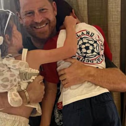 Meghan Markle posta foto rara de Harry com os filhos