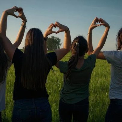 Por que adolescentes se afastam dos pais e como reconectar a relação