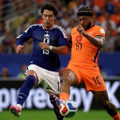 Japão empata com a Holanda; Memphis disputa 26 minutos e recebe amarelo