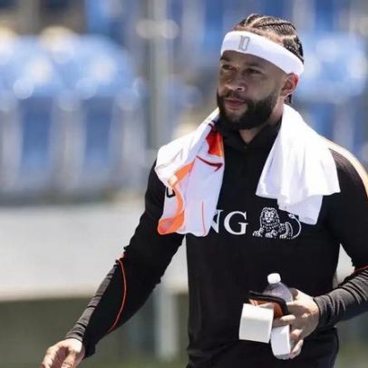 Holanda não utiliza Memphis Depay como titular na estreia da Copa