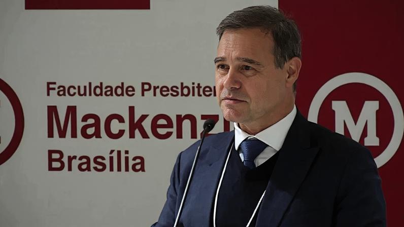 Mendonça afirma que Deus o levou ao STF e que dinheiro não é ambição