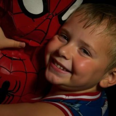 Menino de 5 anos morre misteriosamente ao dormir na casa de amigo