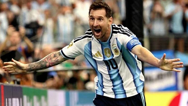 Eleito o melhor jogador do mundo oito vezes, Messi é o segundo mais bem pago da Copa e soma 18 gols e 28 partidas disputadas em Mundiais