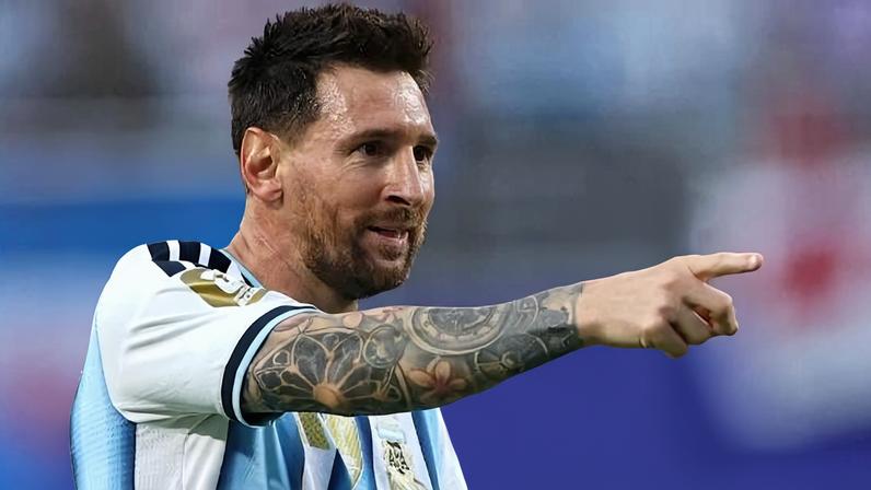 Messi celebra gol na Argentina x Argélia, duelo da Copa do Mundo