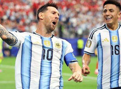 Messi comemora recorde e comenta pênalti perdido