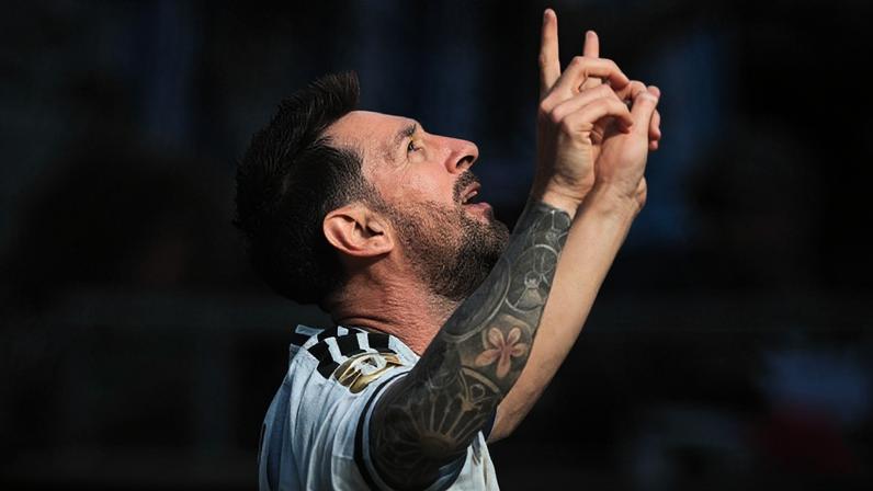 Lionel Messi comemora seu gol na estreia da Copa do Mundo de 2026