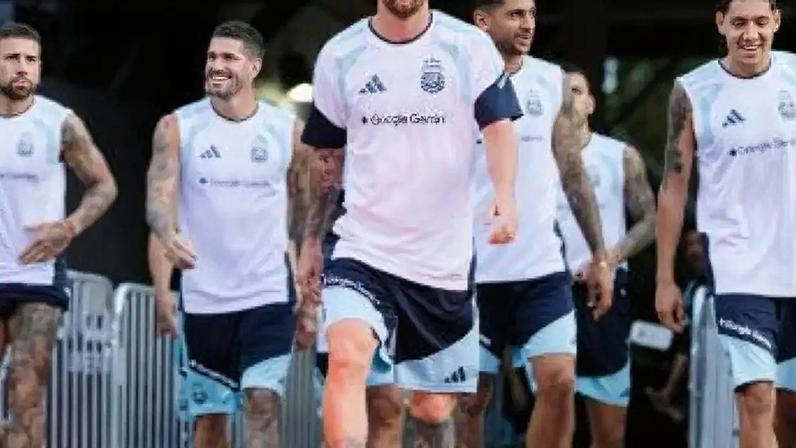Messi durante treino da seleção Argentina nos EUA