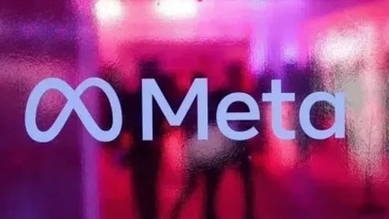 Logotipo da Meta Platforms durante uma conferência em Mumbai