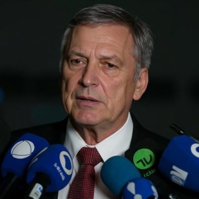 Lindbergh volta a pedir revogação da prisão domiciliar de Bolsonaro
